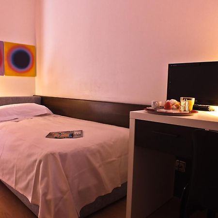 Hotel Garni Centro Chiasso Extérieur photo